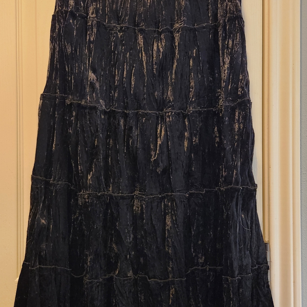 Elegant Black Crushed Velvet Skirt